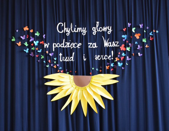 „Chylimy głowy w podzięce za Wasz trud i serce” – Dzień Edukacji Narodowej 2023 