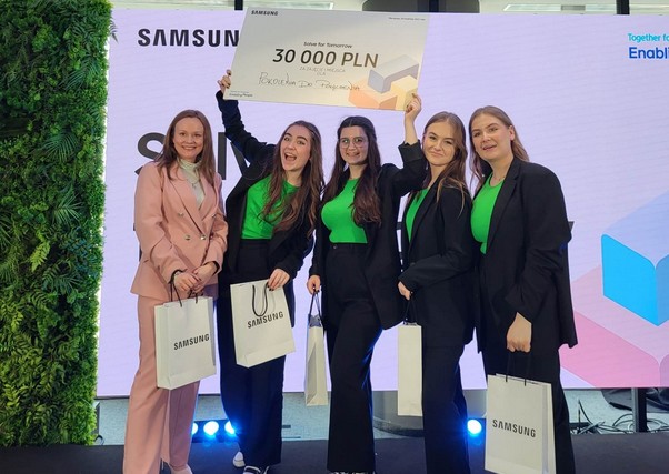 Zwycięstwo w Ogólnopolskim Programie Samsung Solve for Tomorrow, czyli wielki sukces naszych licealistek!!!